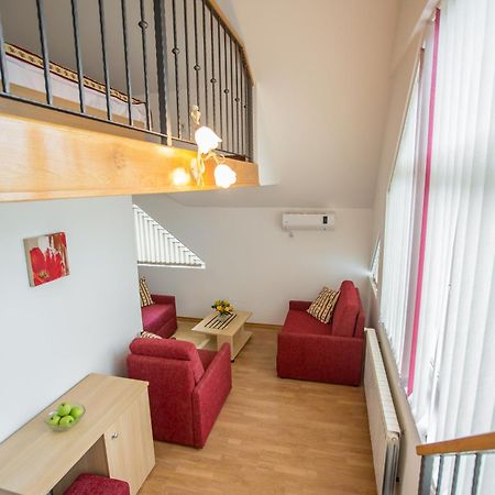 Apartments And Rooms Millennium 오굴린 외부 사진