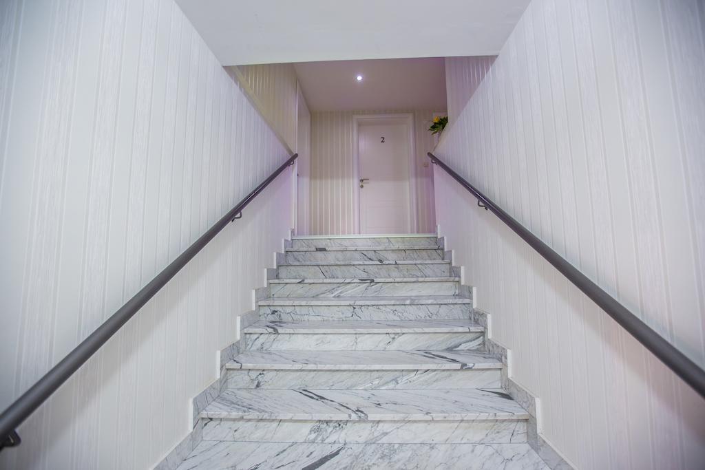 Apartments And Rooms Millennium 오굴린 외부 사진