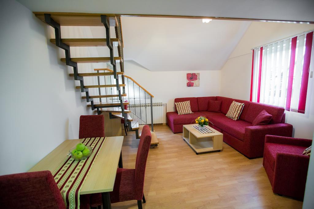 Apartments And Rooms Millennium 오굴린 외부 사진